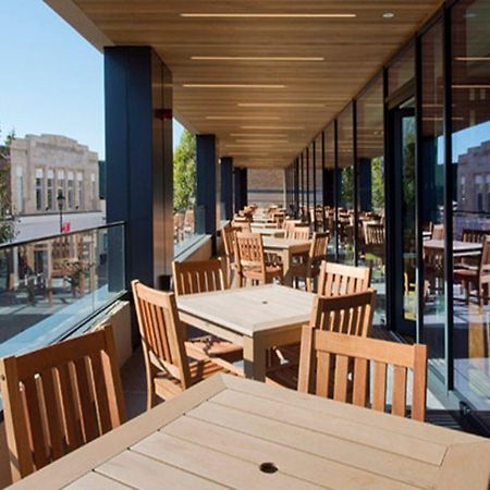 Premier Inn Staines Upon Thames Экстерьер фото